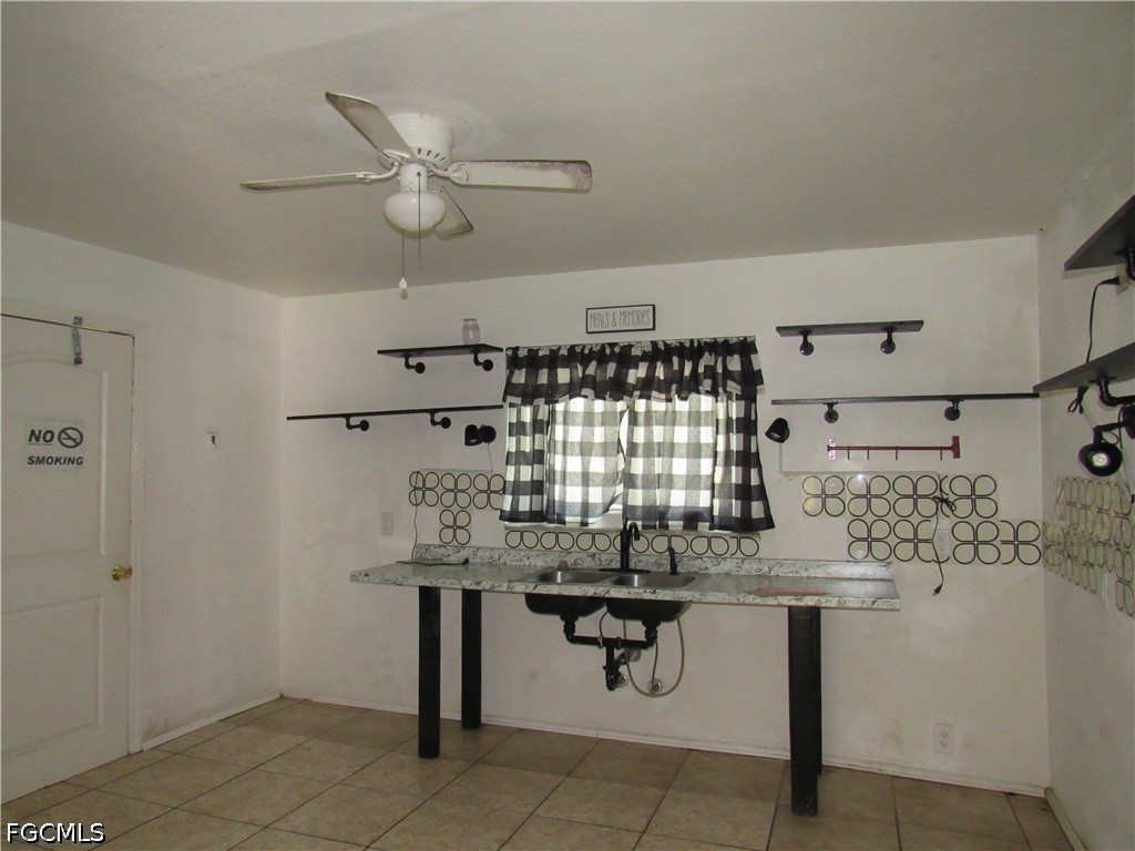 2365 Canal St Property Photo 8