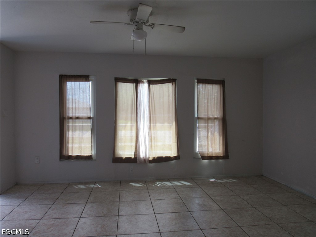 2365 Canal St Property Photo 9