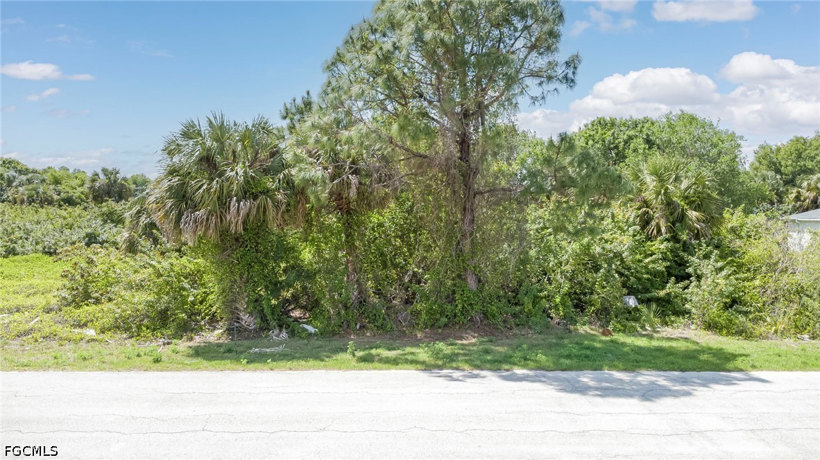 6035-6037 Latimer Ave Property Photo 2