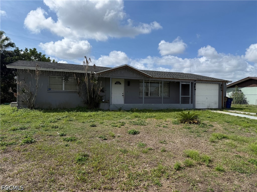 212 Davis Rd Property Photo 1