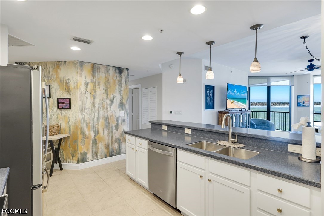 5781 Cape Harbour Dr 1108 Property Photo 13