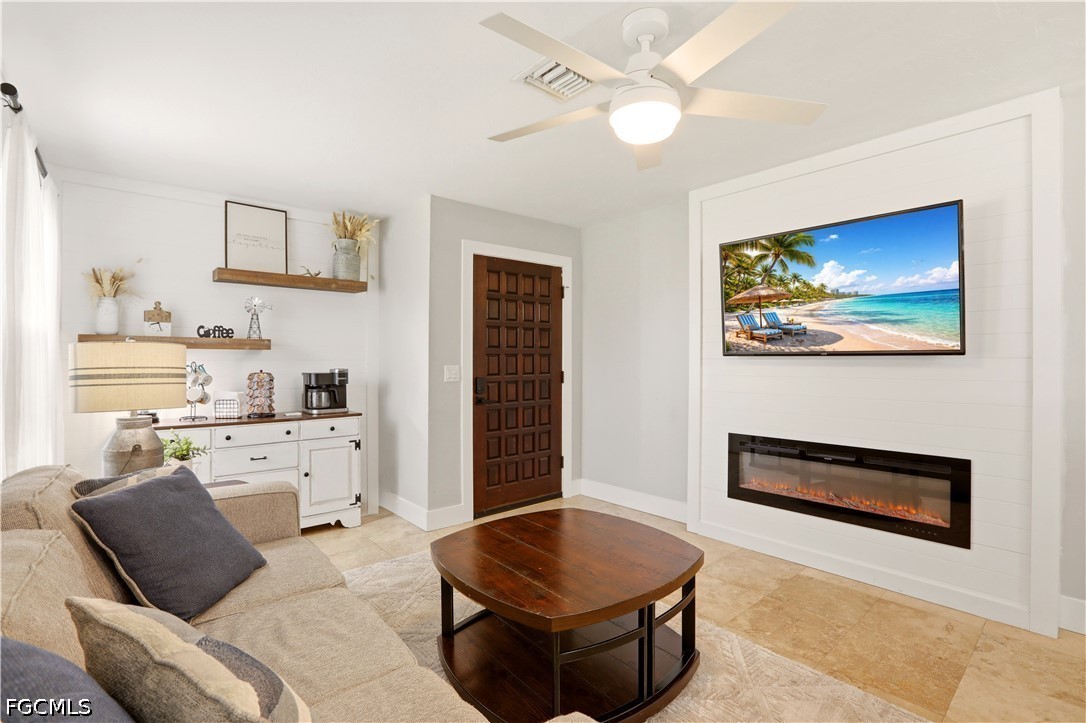 14963 Wise Way Property Photo 8