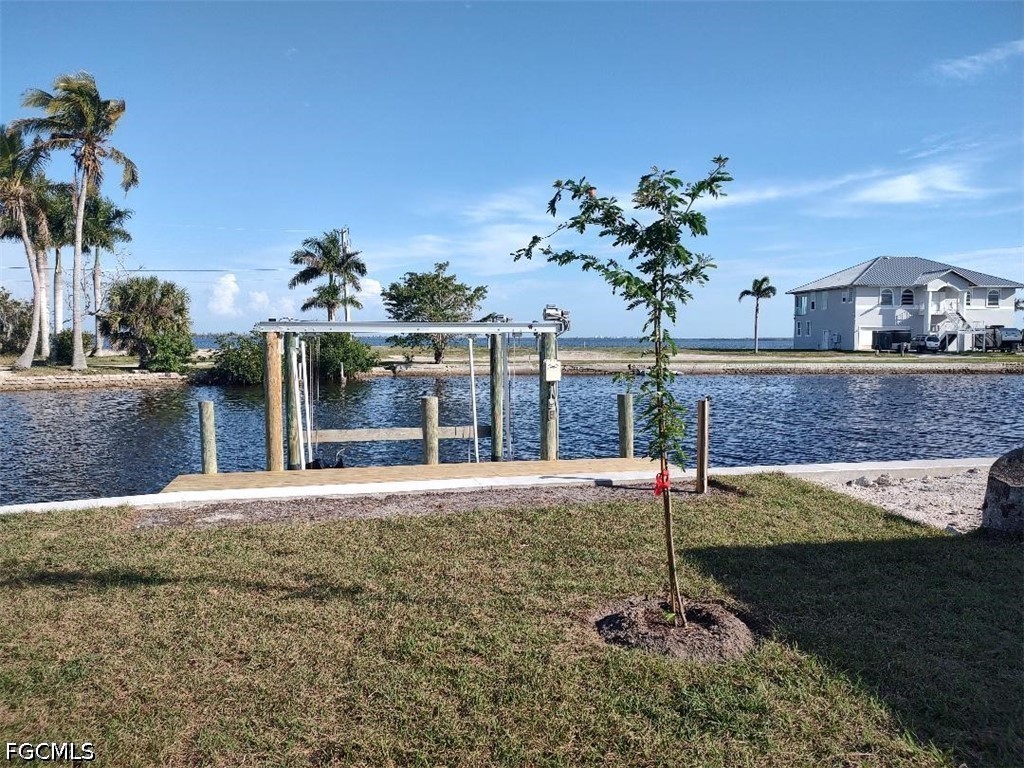 2585 3rd St Property Photo 3