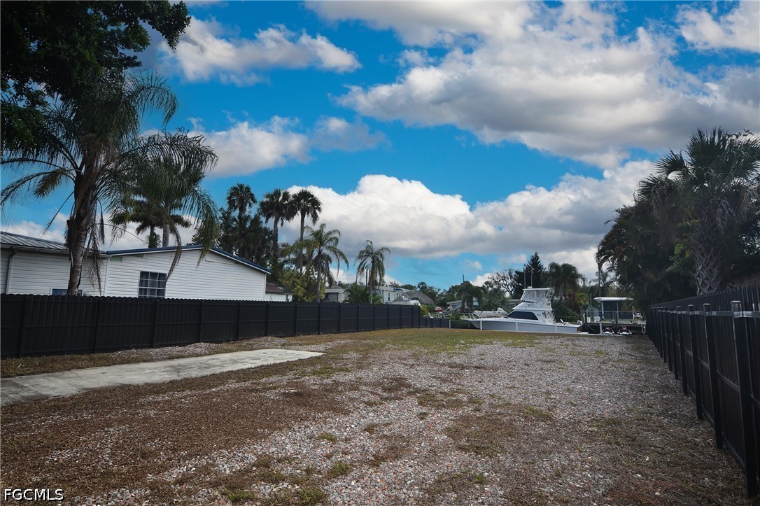 2228 Marina Park Dr Property Photo 1