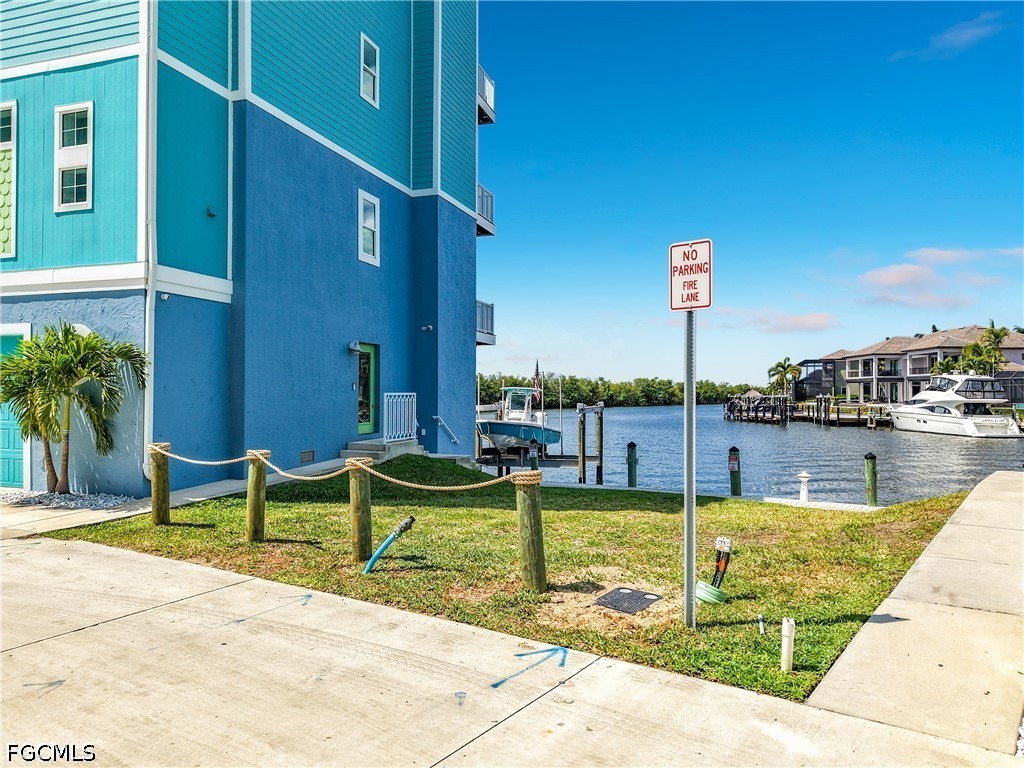 5838 Shell Cove Dr Property Photo 10