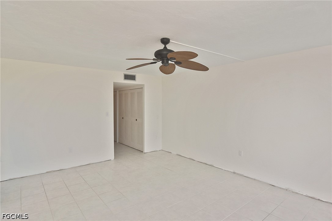 200 Periwinkle Way 225 Property Photo 20
