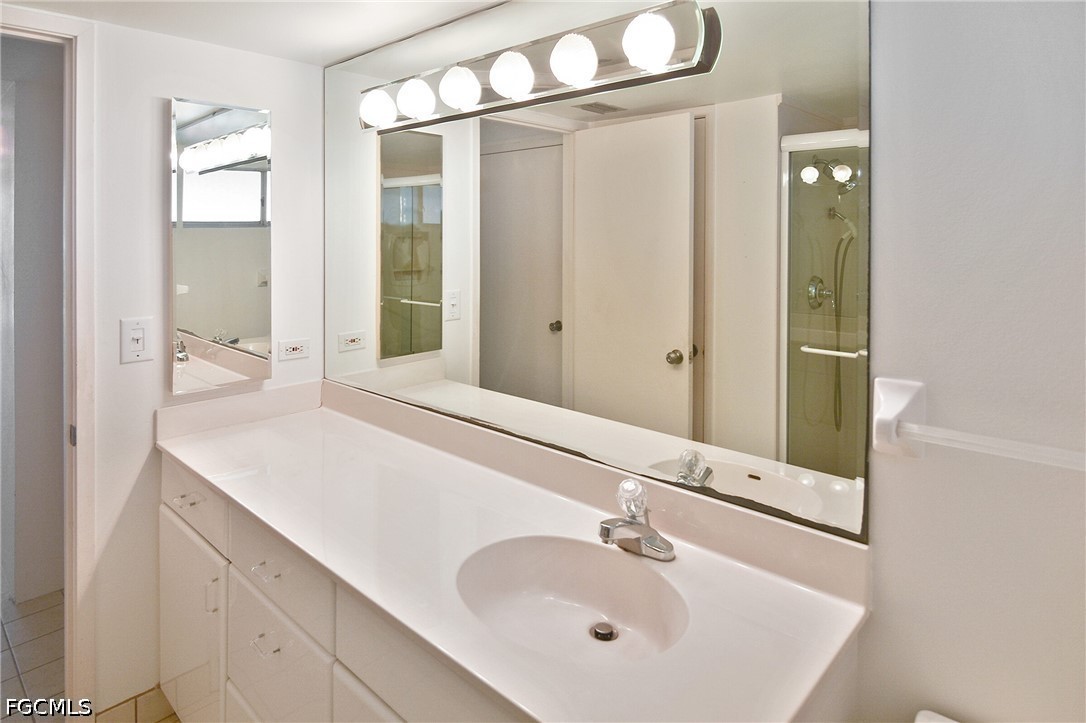 200 Periwinkle Way 225 Property Photo 25