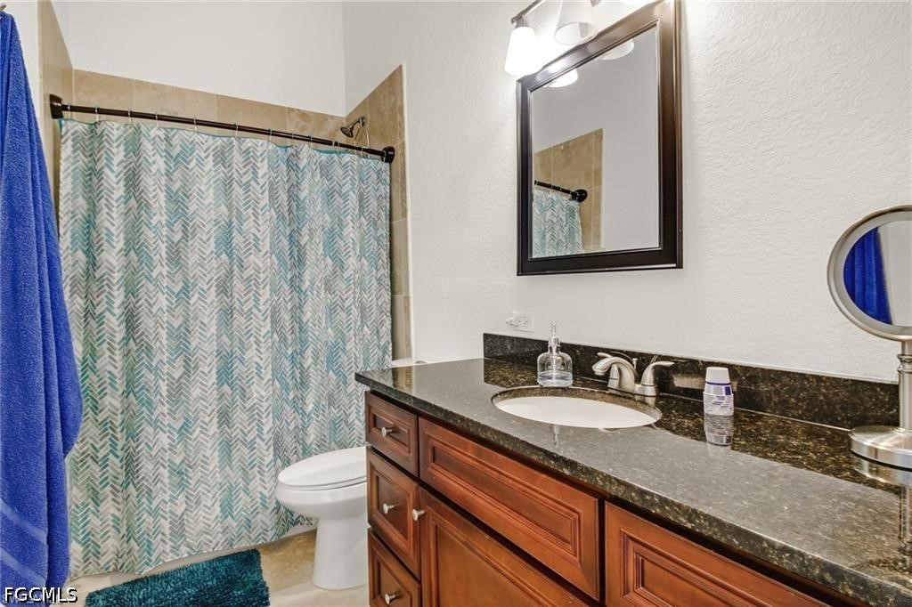1561 Lynwood Ave Property Photo 25