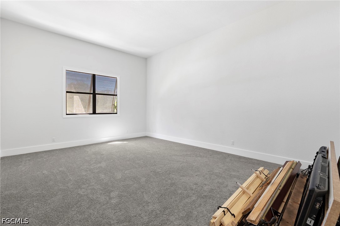 1561 Lynwood Ave Property Photo 27