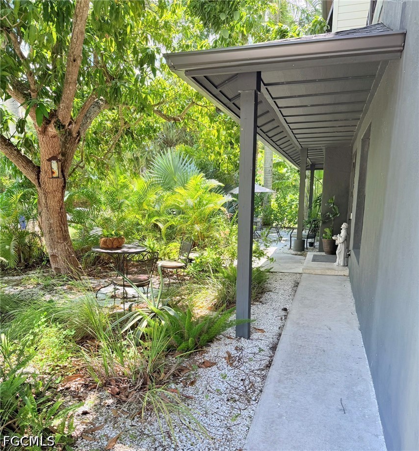 1561 Lynwood Ave Property Photo 30