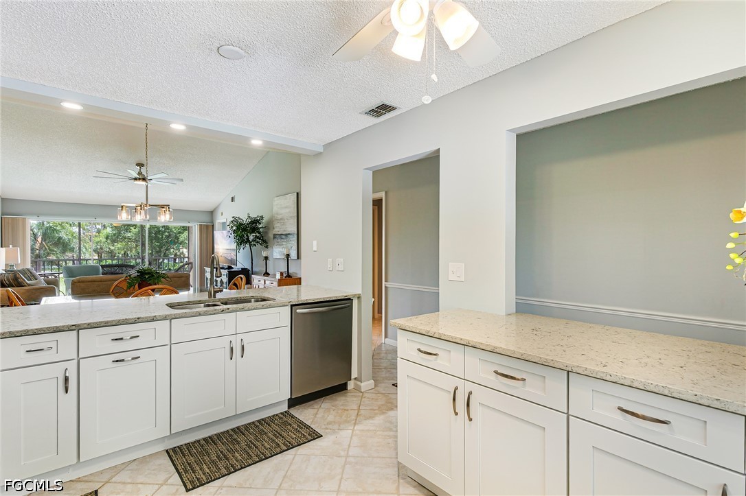 3655 Amberly Cir A302 Property Photo 6
