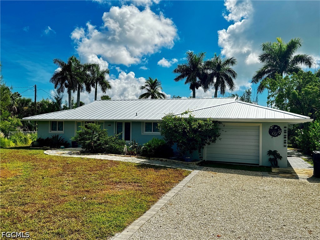 1874 Ibis Ln Property Photo 1