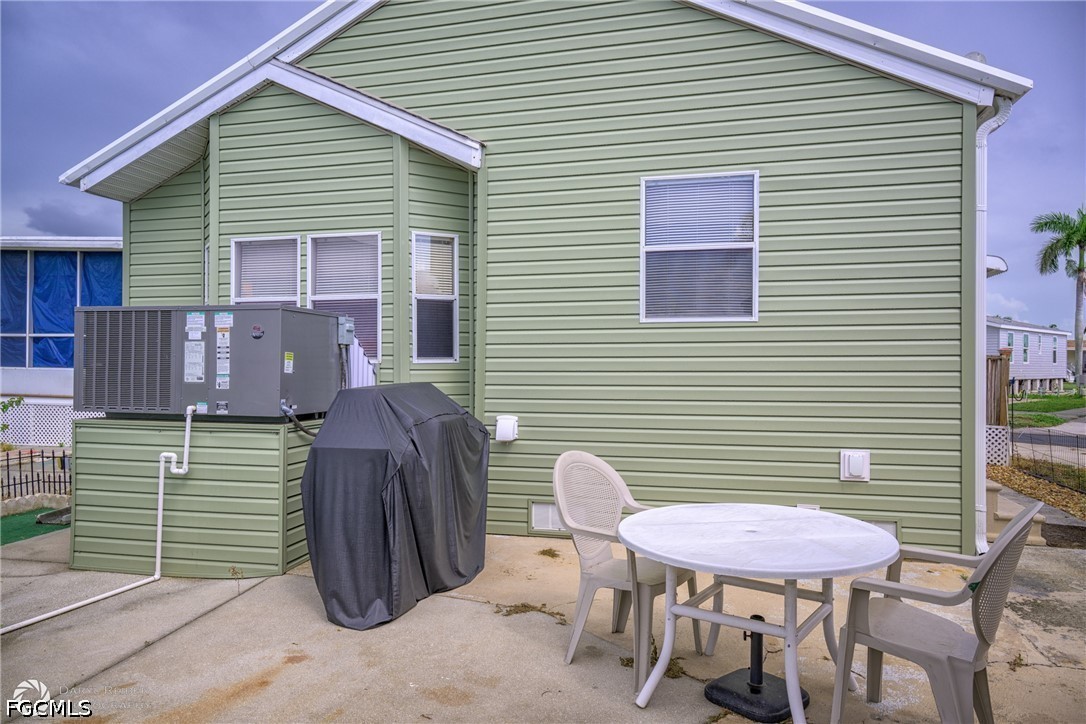 11089 Sunglow Ln Property Photo 25