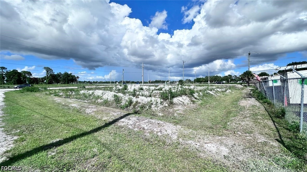 3511 Veronica S Shoemaker Blvd Property Photo 6