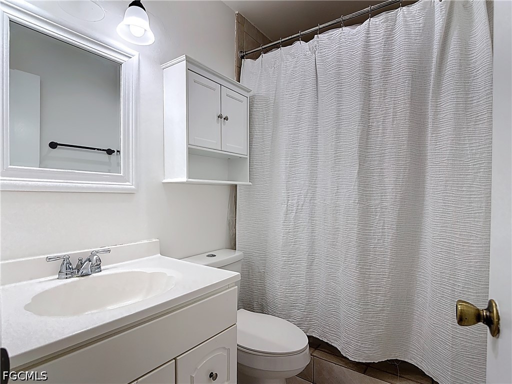 4293 Island Cir 4 Property Photo 22
