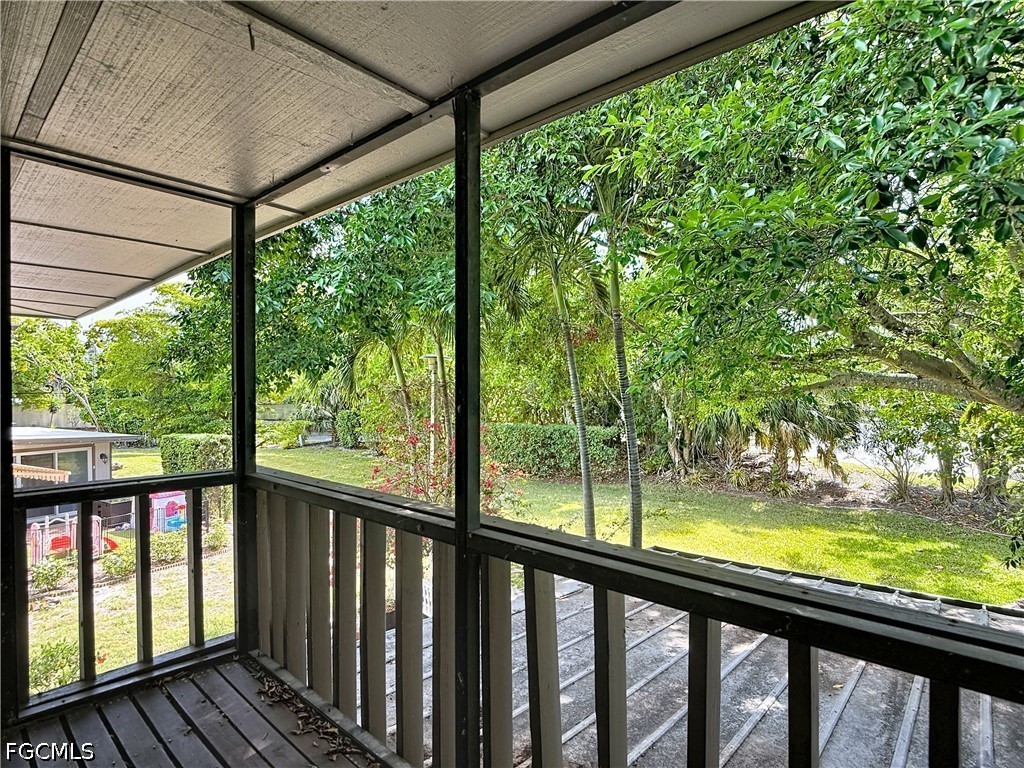 4293 Island Cir 4 Property Photo 32