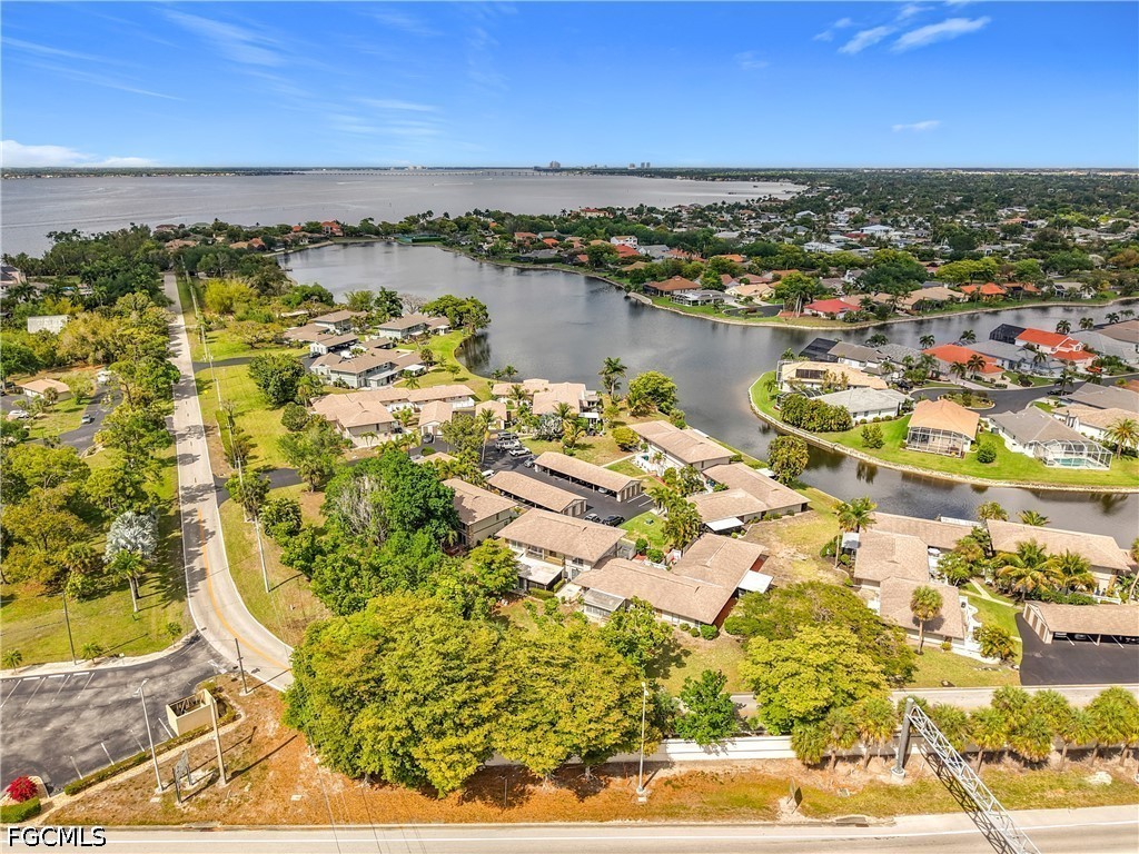 4293 Island Cir 4 Property Photo 45