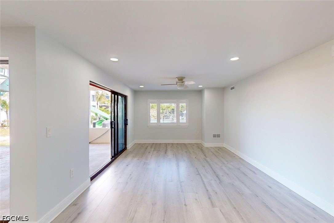 6660 Estero Blvd 105 Property Photo 16