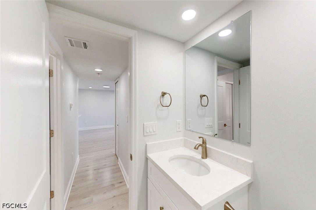 6660 Estero Blvd 105 Property Photo 25