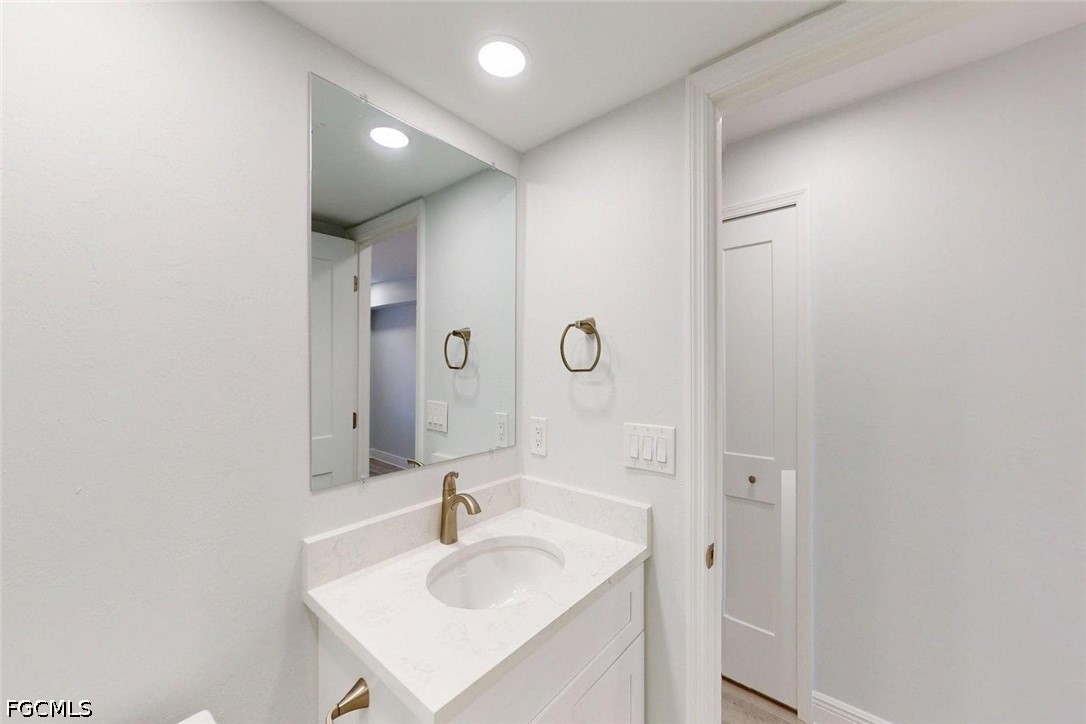6660 Estero Blvd 105 Property Photo 32