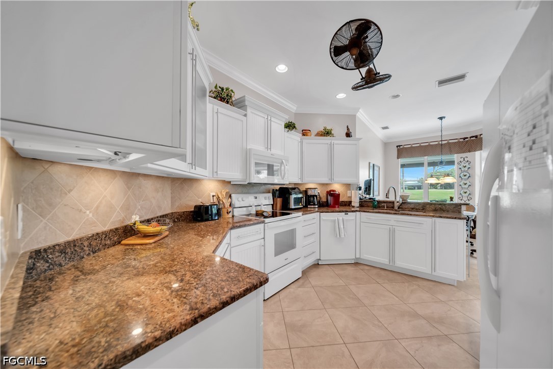 8555 Fairway Bend Dr Property Photo 10