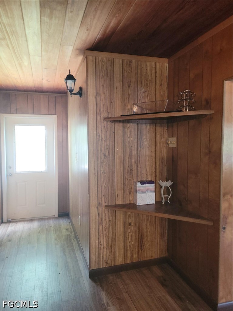 1104 Gulf St Property Photo 13