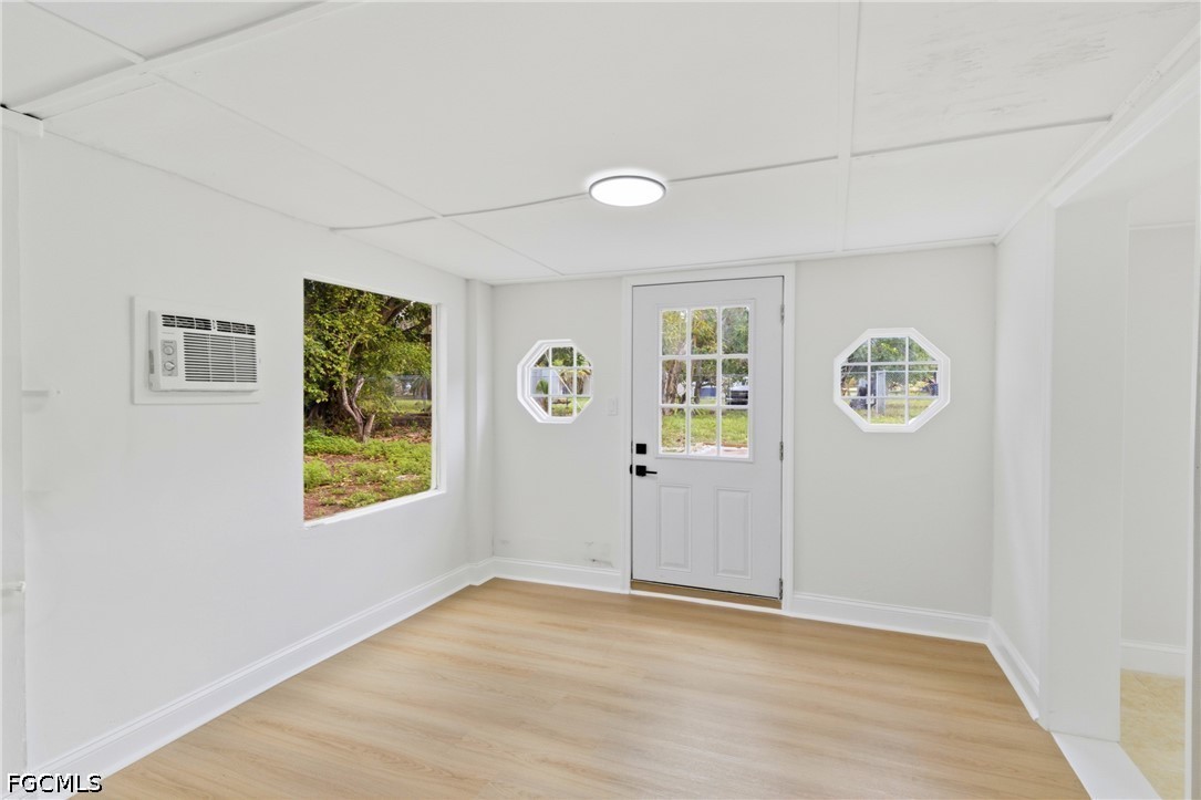 363 New York Dr Property Photo 25