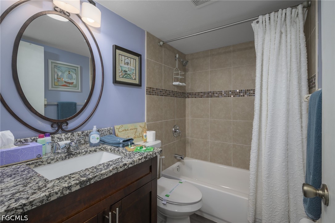 4903 Vincennes St 110 Property Photo 13
