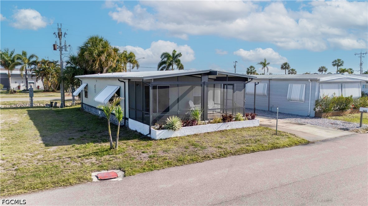 5655 Captain John Smith Loop Property Photo 4