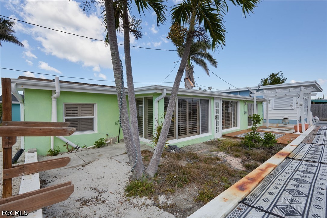 2647 Pine St Property Photo 20
