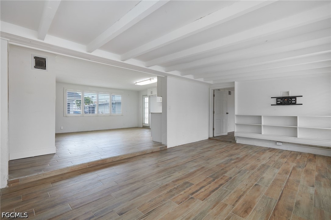 2647 Pine St Property Photo 28