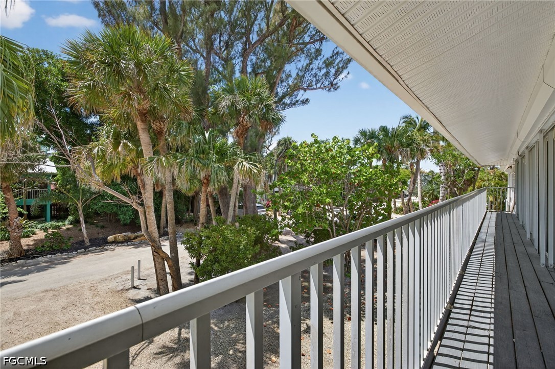 11508 Wightman Ln Property Photo 8