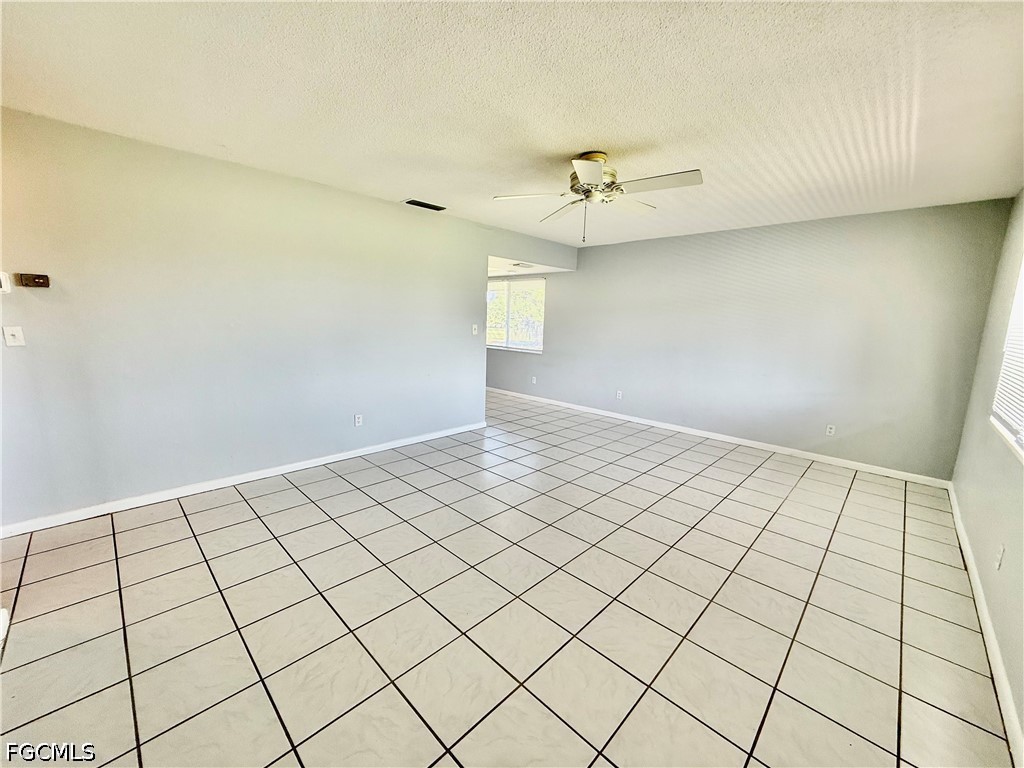 343 Joel Blvd 211-d Property Photo 12