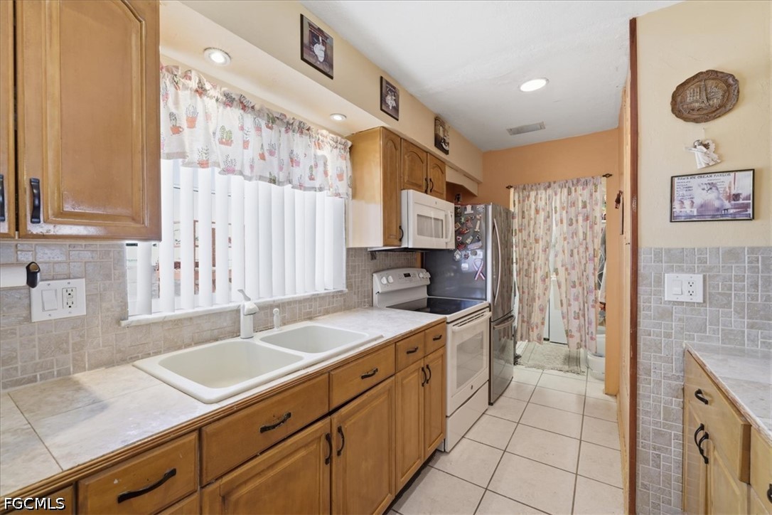 1524 Markdale St E Property Photo 11