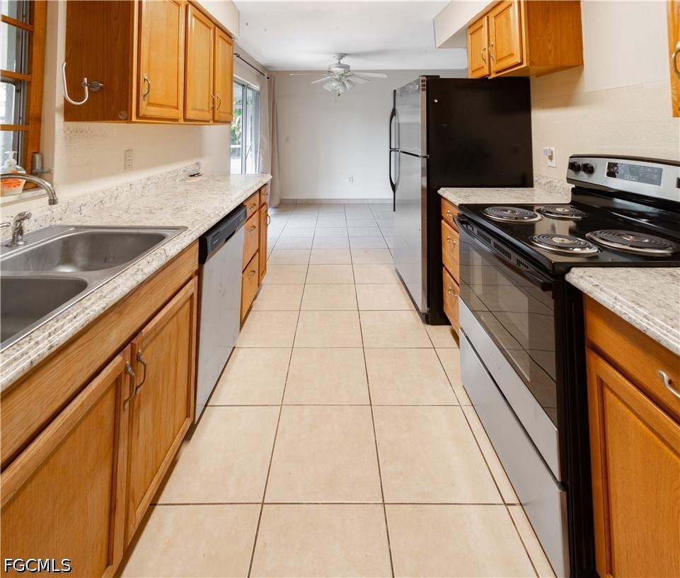 4848 Ipswitch Ct Property Photo 4