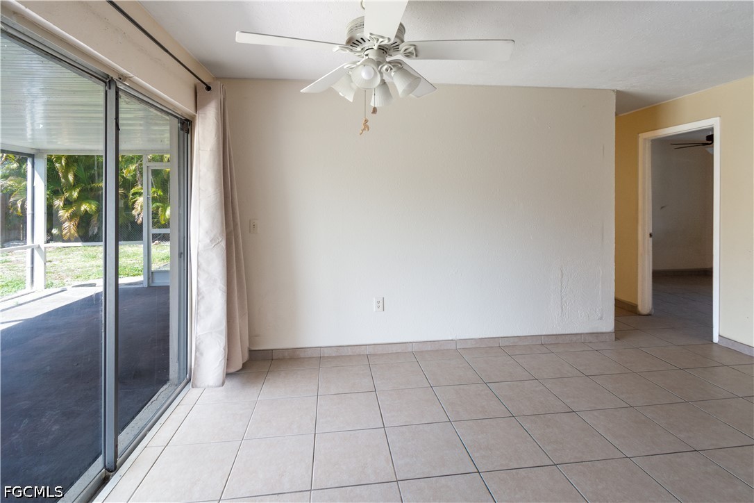 4848 Ipswitch Ct Property Photo 6