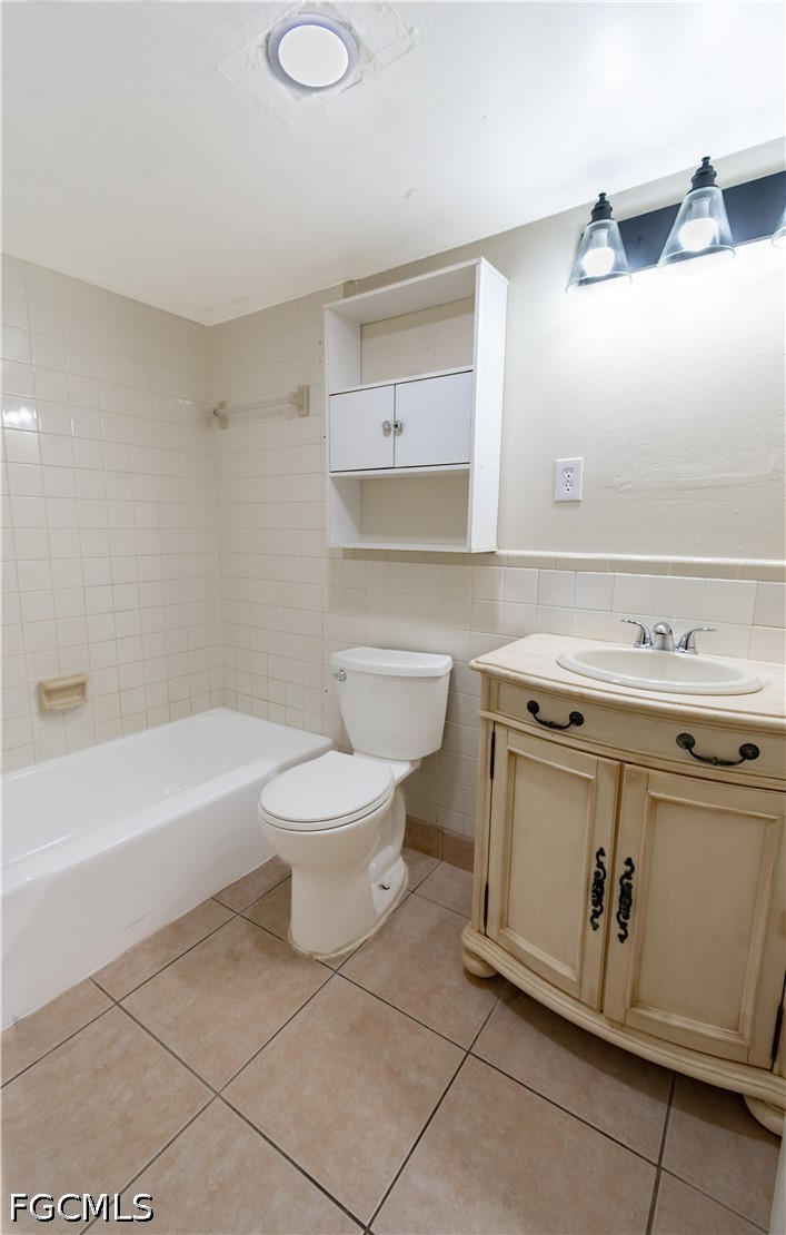 4848 Ipswitch Ct Property Photo 8