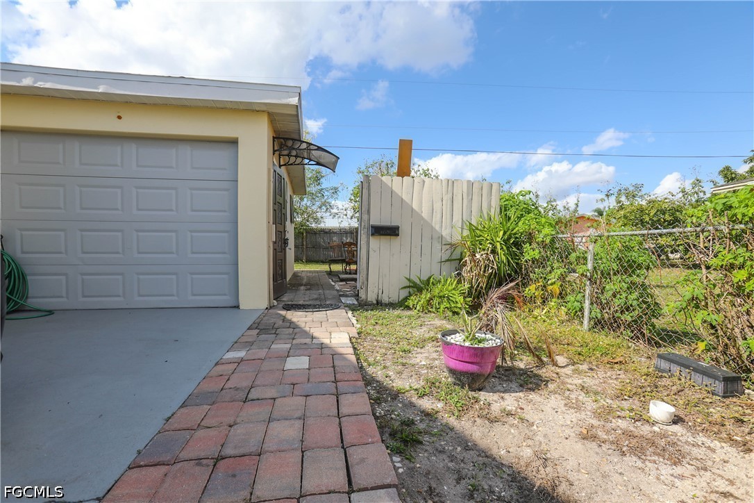 907 Laredo Ave Property Photo 1
