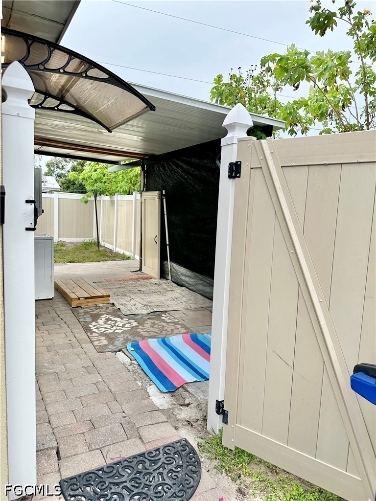907 Laredo Ave Property Photo 2