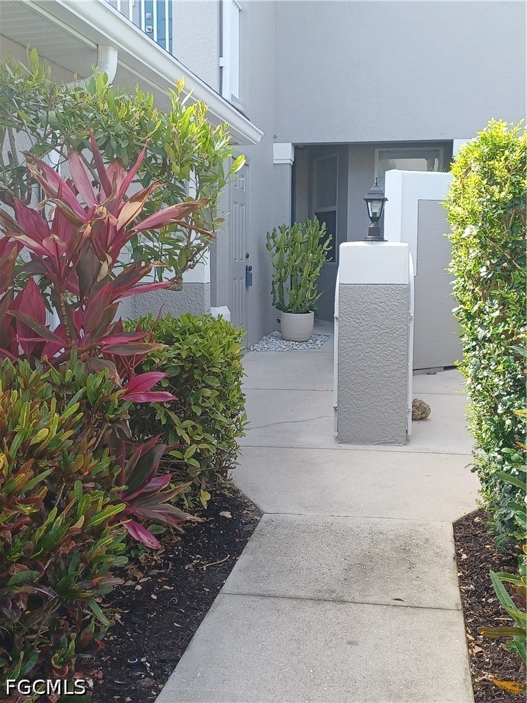 12070 Summergate Cir 101 Property Photo 4