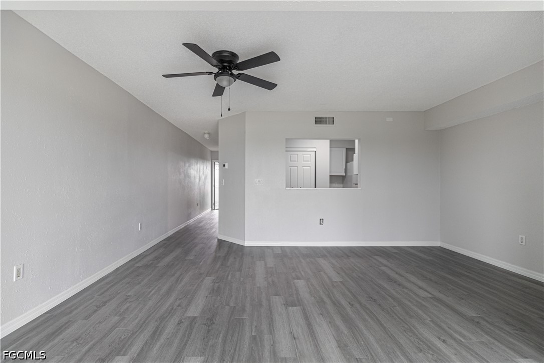7410 Lake Breeze Dr 508 Property Photo 4