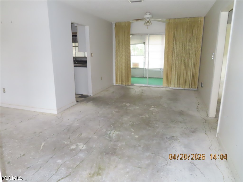 6025 Pine Ln Property Photo 3