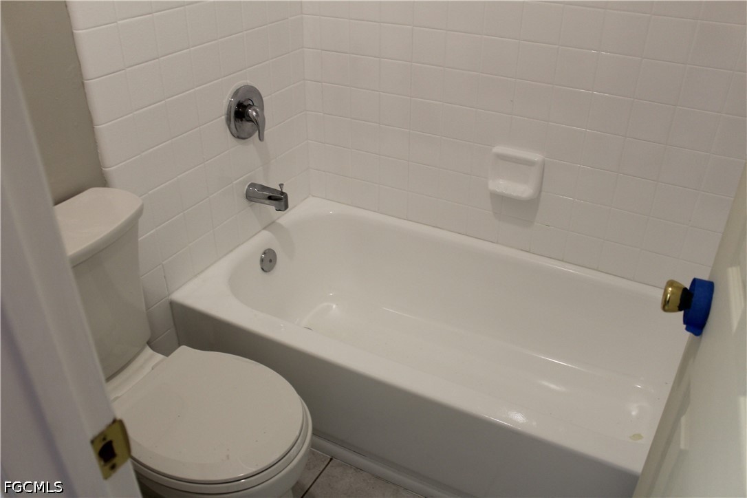 511 Se 5th Pl A - B Property Photo 9