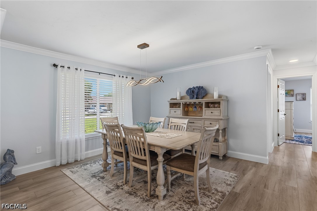 6048 Perthshire Ln Property Photo 12