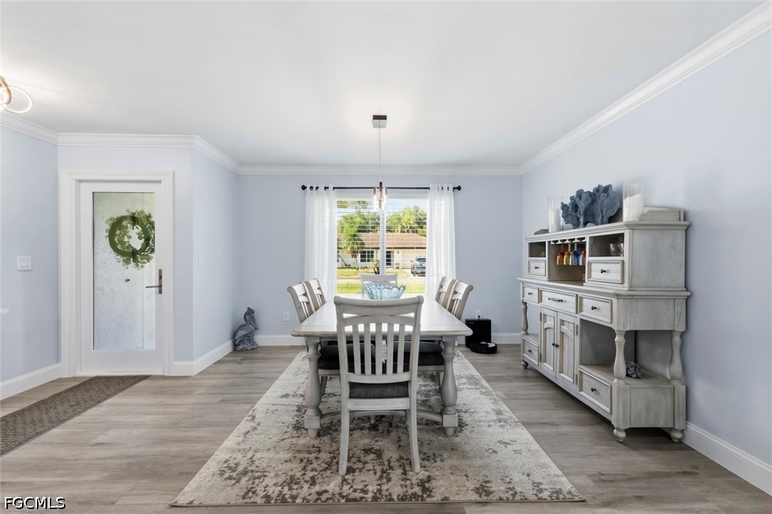 6048 Perthshire Ln Property Photo 13