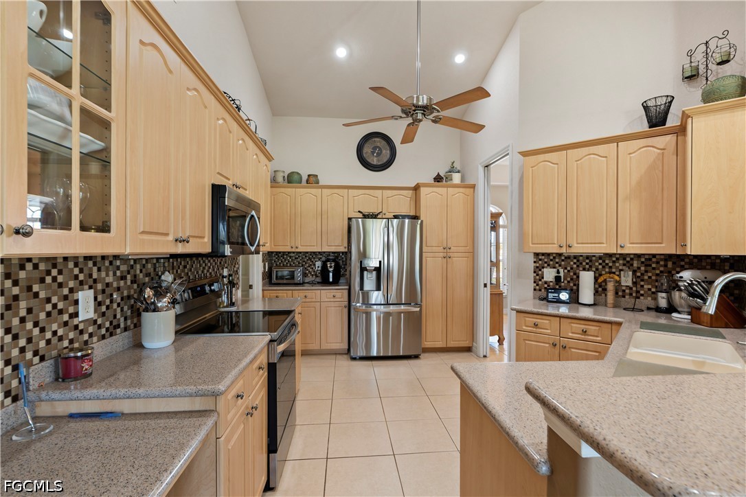 126 Sw 39th Pl Property Photo 8