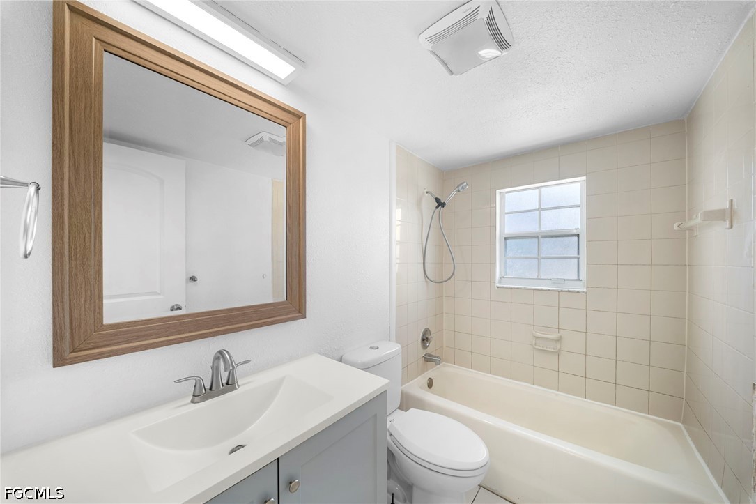 13403 Pine Needle Ln Property Photo 11