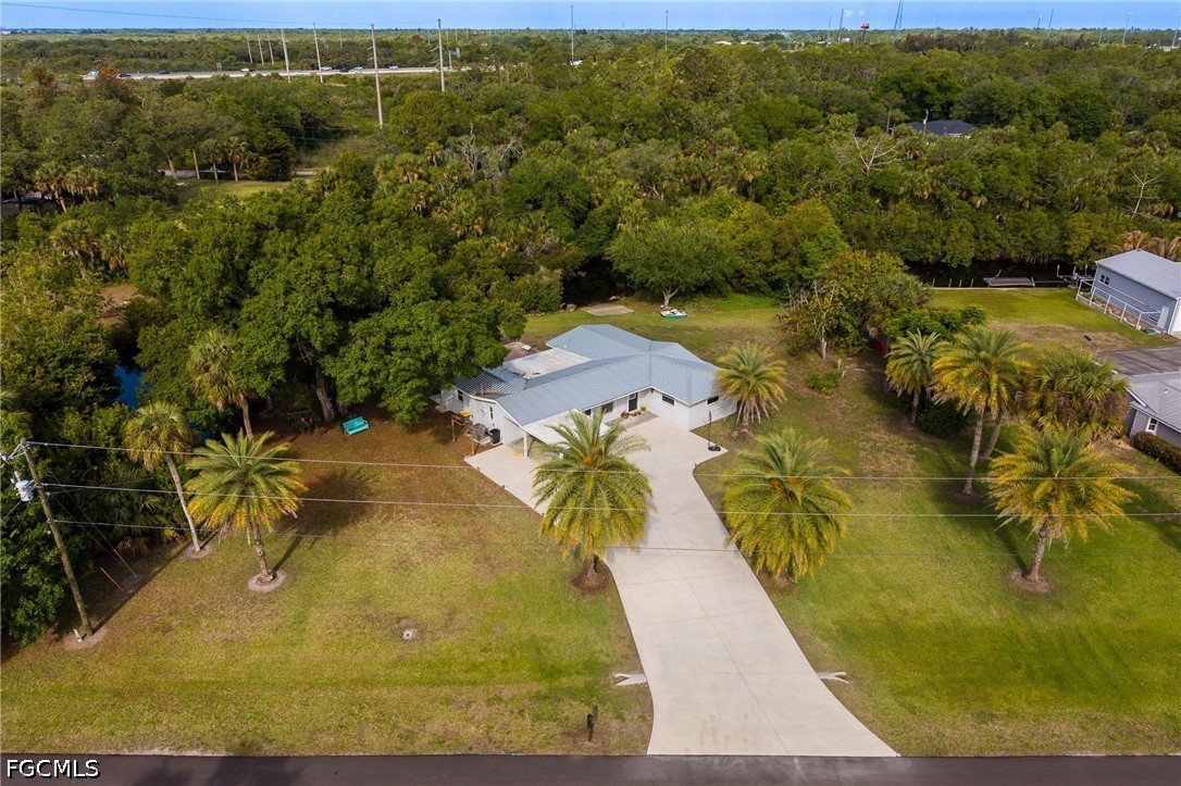 17041 E Lake Dr Property Photo 4