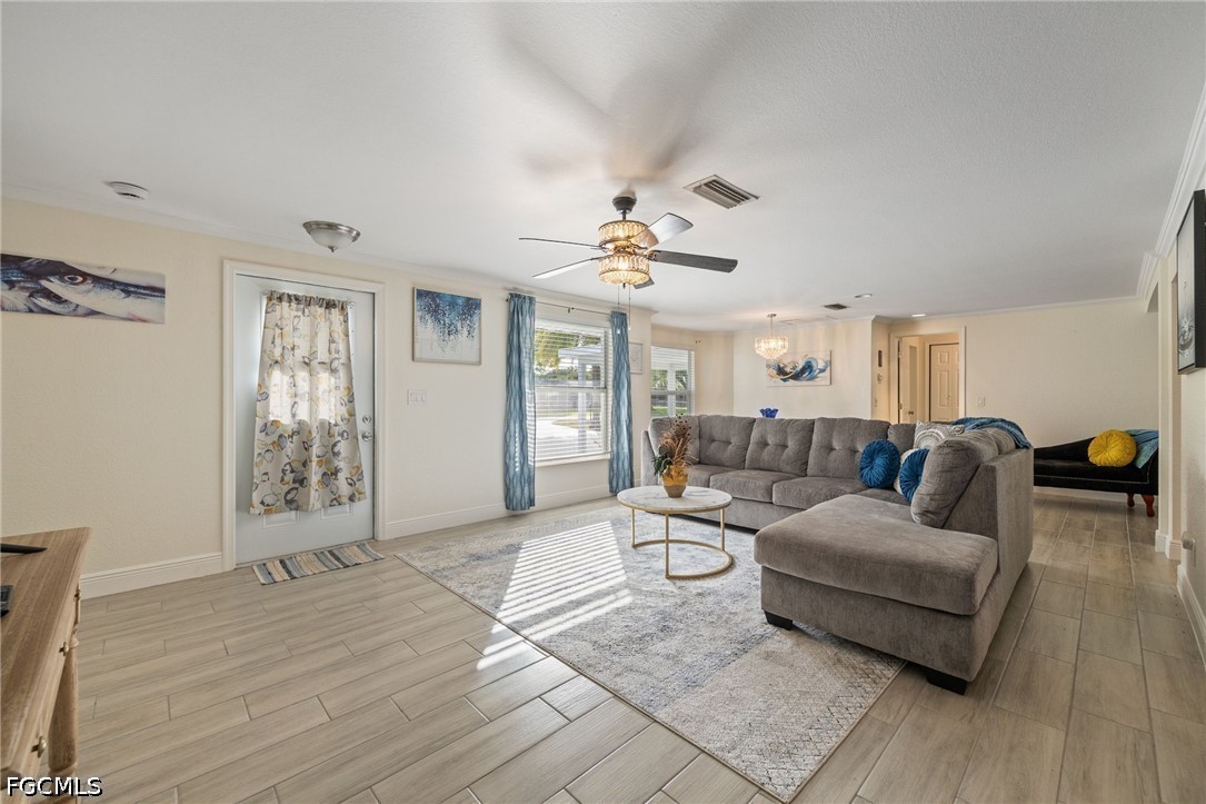 17041 E Lake Dr Property Photo 7