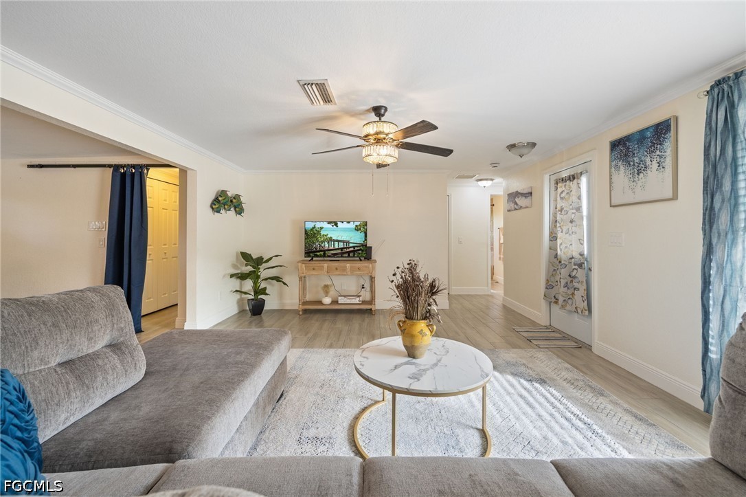 17041 E Lake Dr Property Photo 9